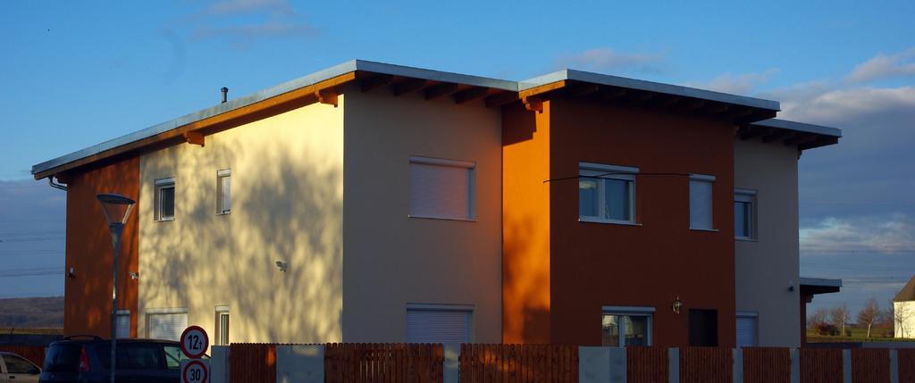 Pension Diana-Parndorf Exterior photo